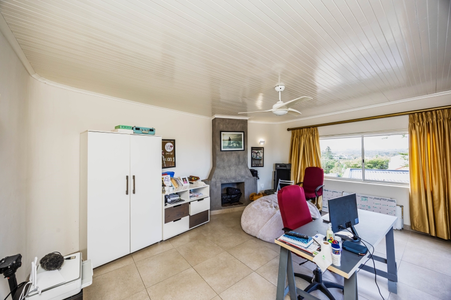 4 Bedroom Property for Sale in Beacon Bay Eastern Cape